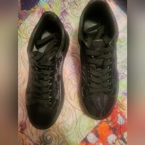 Steve Madden Black Sneakers. Size 8